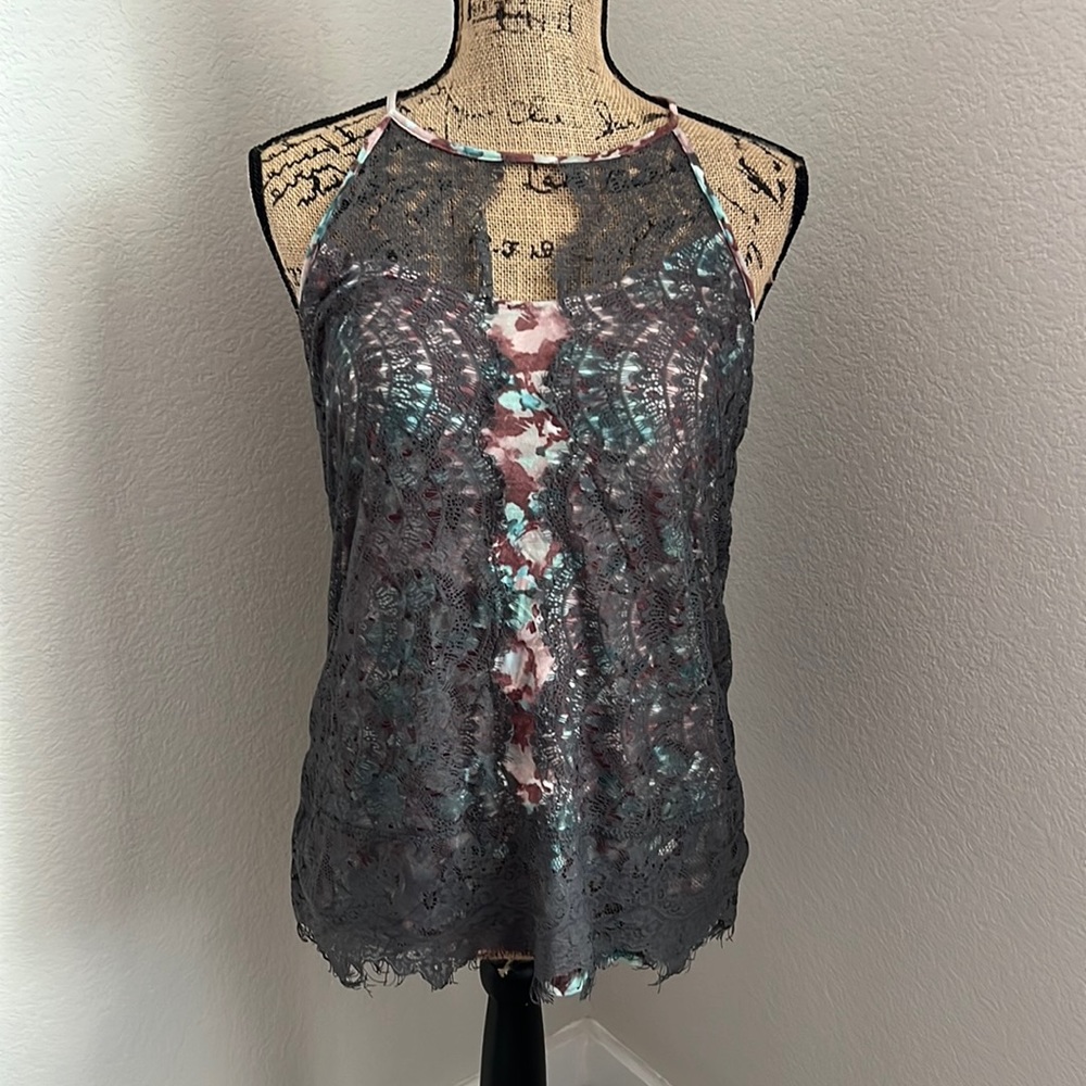 Anthropologie Tank Top Laced Size Medium - Picture 3 of 15